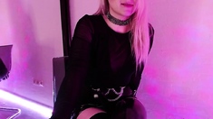 Amateur Webcam Chick Masturbates On Webcam More At