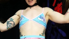 Webcam fun mature brunette with toys cum on cam